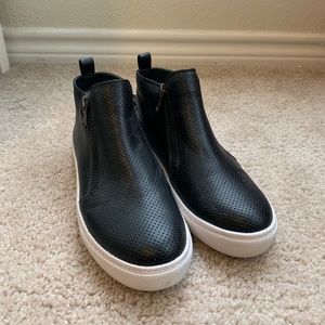 Steve Madden zip up sneakers